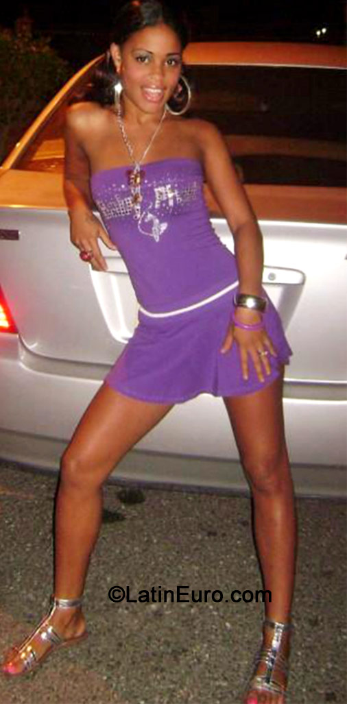 Date this hard body Jamaica girl Trudan from Kingston JM1713