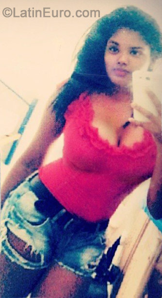 Date this hot Dominican Republic girl Nicky from La Romana DO19215