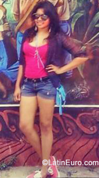 Date this cute Honduras girl Eliana from Tegucigalpa HN1046