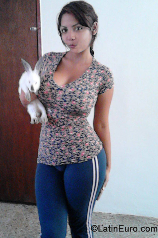 Date this tall Venezuela girl Maria angel from Barquisimeto VE250