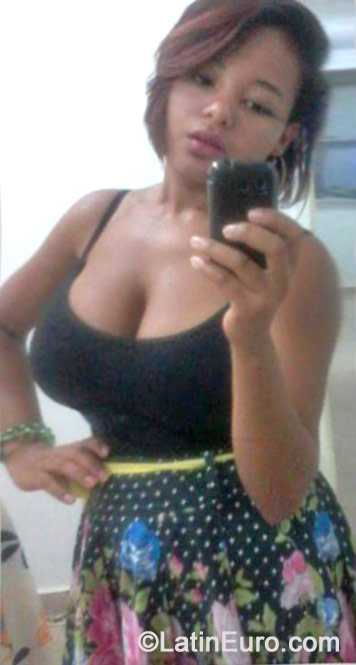 Date this lovely Brazil girl Monica Elizangela from Salvador BR8815