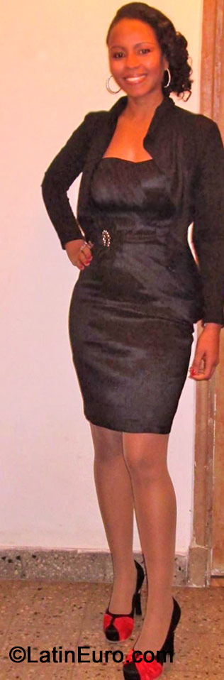 Date this athletic Argentina girl Nuevoamanecer76 from  CO15346