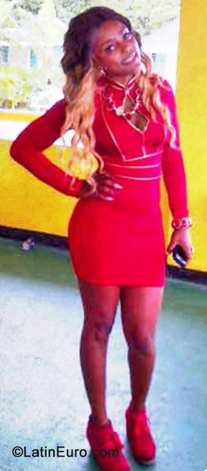 Date this happy Jamaica girl Kely from Kingston JM1817
