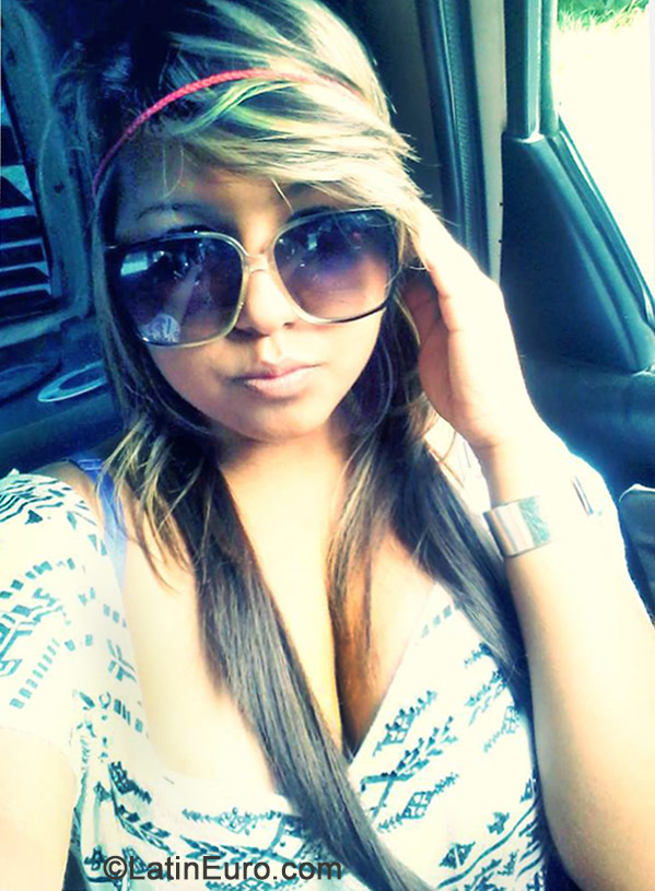 Date this gorgeous Venezuela girl Lisdania from Barquisimeto VE258