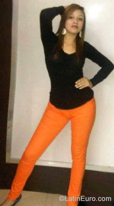 Date this beautiful Venezuela girl Anthonella from Caracas VE263