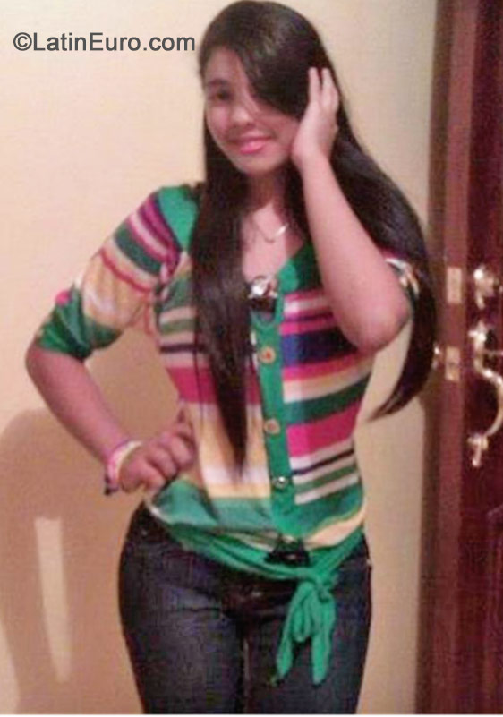 Date this exotic Dominican Republic girl Karina from Mao Valverde DO19386