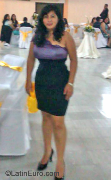 Date this tall Honduras girl Alma from Copan HN1089