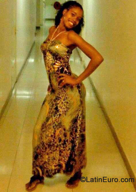 Date this stunning Jamaica girl Cynete from Kingston JM1761