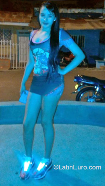 Date this lovely Colombia girl Yesenia valenci from Medellin CO18018