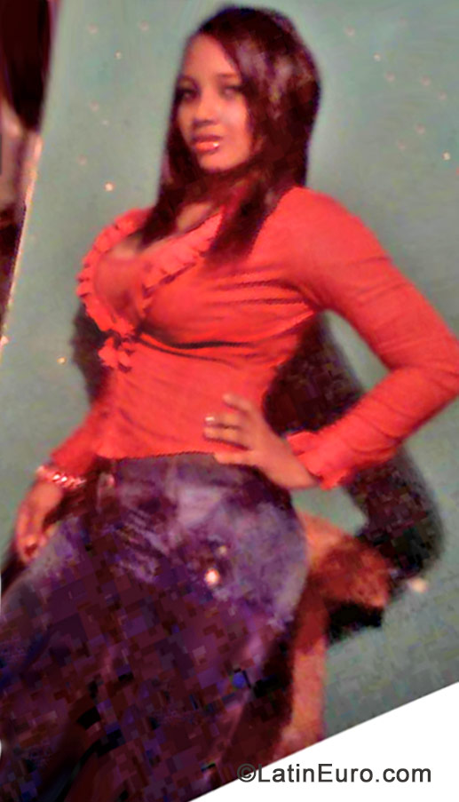 Date this young Colombia girl Marlen from Cali CO15520