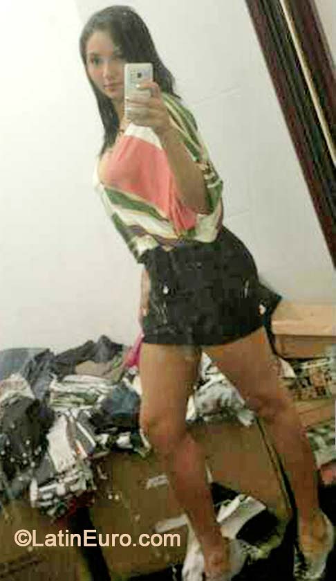 Date this beautiful Brazil girl Daiane from Manaus BR8922