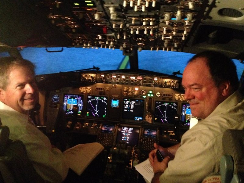Date this beautiful United States man Piloto from San Francisco US15279
