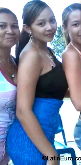 Date this hard body Brazil girl Yikare from Belem BR8944