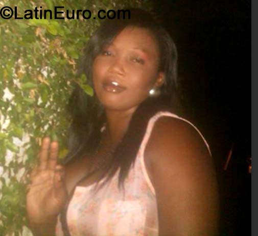 Date this voluptuous Jamaica girl Denise from Ocho Rios JM1801