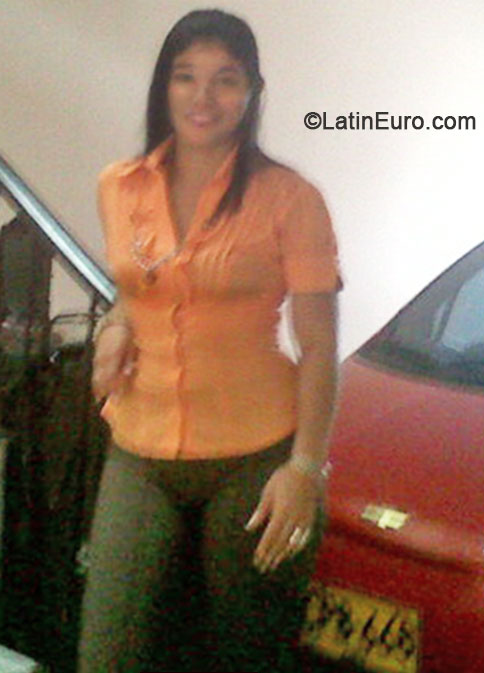Date this lovely Colombia girl Mary from Cali CO15887