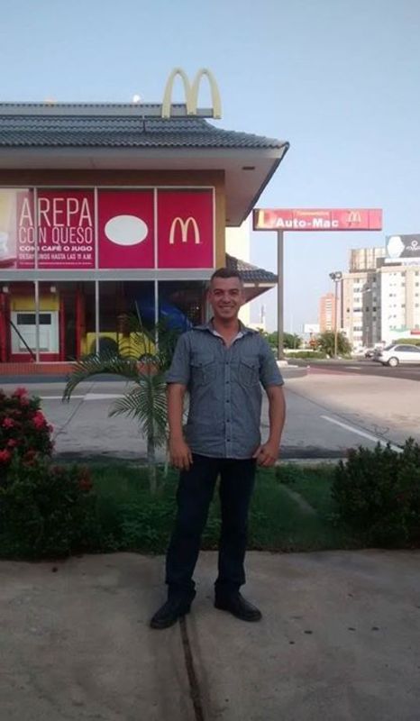 Date this tall Colombia man Jorge Rodriguez from Barranquilla CO15907