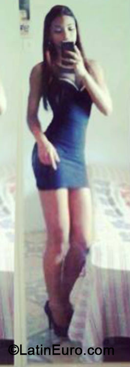 Date this delightful Brazil girl Michely from Belo Horizonte BR8962