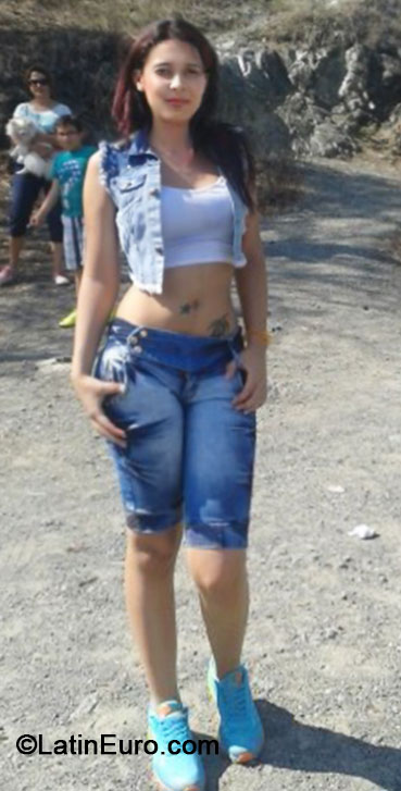 Date this cute Colombia girl Mariana from Medellin CO16086