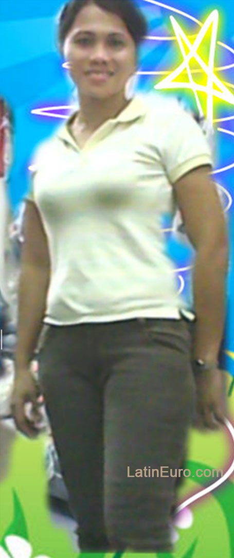 Date this young Philippines girl Vinie from Dasmarinas City PH689