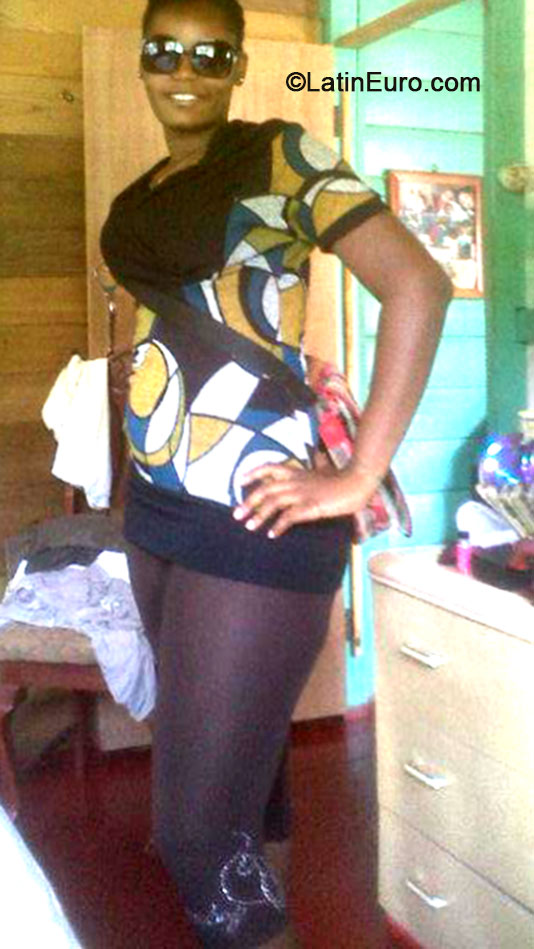 Date this voluptuous Jamaica girl Amara from Montego bay JM1840