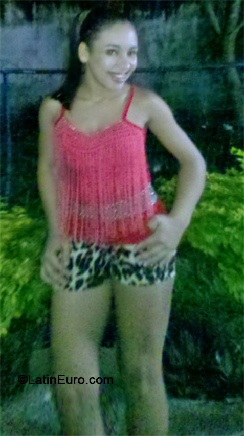 Date this pretty Brazil girl Grazy from Brasilia BR9026