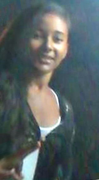 Date this lovely Brazil girl Taina from Salvador BR9031