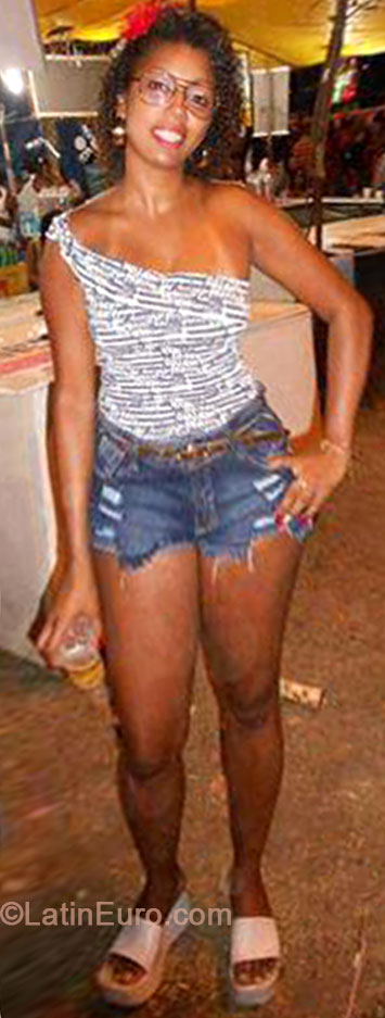 Date this lovely Brazil girl Edna from Rio De Janeiro BR9062