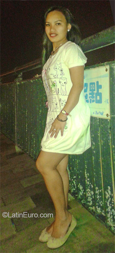 Date this good-looking Hong Kong girl Jeneth from Hong Kong PH710