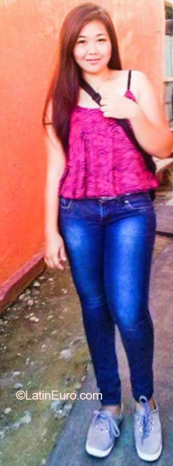 Date this pretty Philippines girl Samantha from Cagayan De Oro City PH711