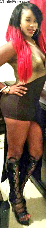 Date this stunning Jamaica girl Raquel from Kingston JM1865