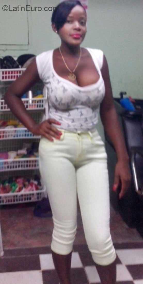 Date this funny Dominican Republic girl Laura pelaez from Santo Domingo DO20138