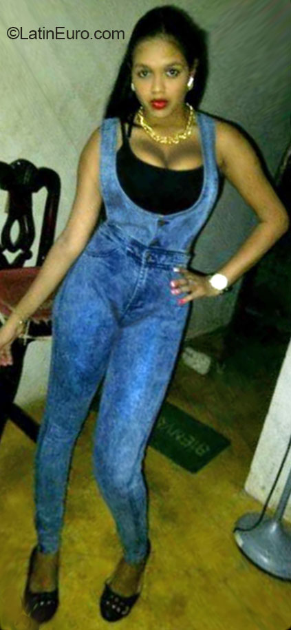 Date this delightful Dominican Republic girl Hillary from Puerto Plata DO20267