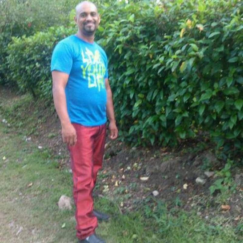 Date this hot Dominican Republic man Roberto from Santiago DO20378