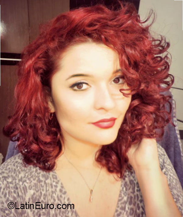 Date this nice looking Brazil girl Denilza from Salvador BR9100