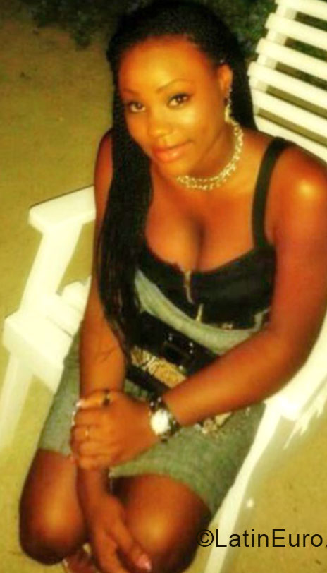 Date this exotic Jamaica girl Shamona from Saint Ann JM1893