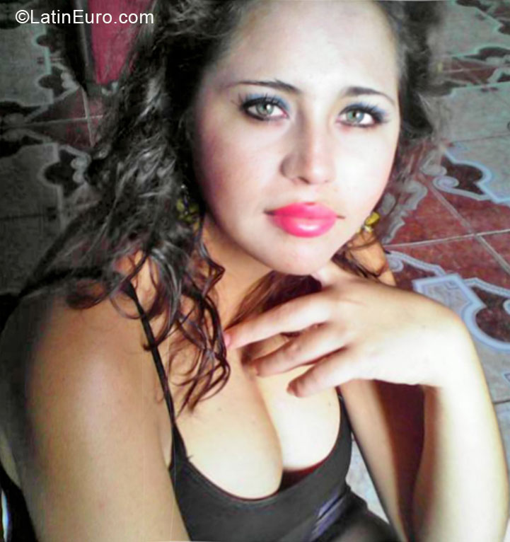 Date this georgeous Honduras girl Yosselyn from Cortes HN1280