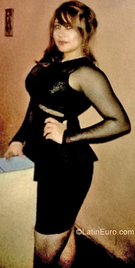 Date this lovely Honduras girl Ana from Tegucigalpa HN1282