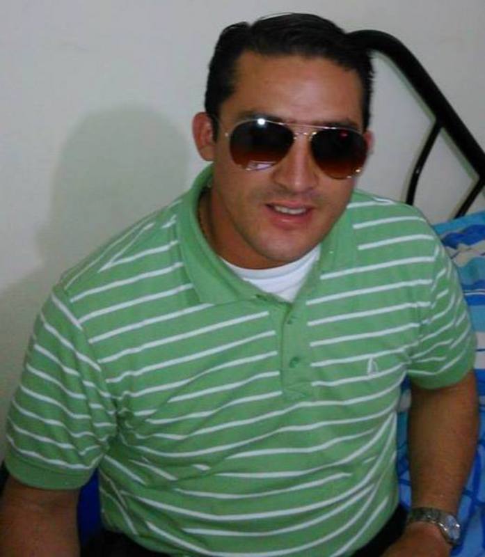 Date this nice looking Colombia man John Cortes from Bogota CO16552