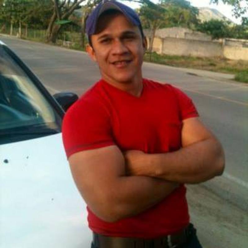 Date this young Honduras man Elmer from Cortes HN1335