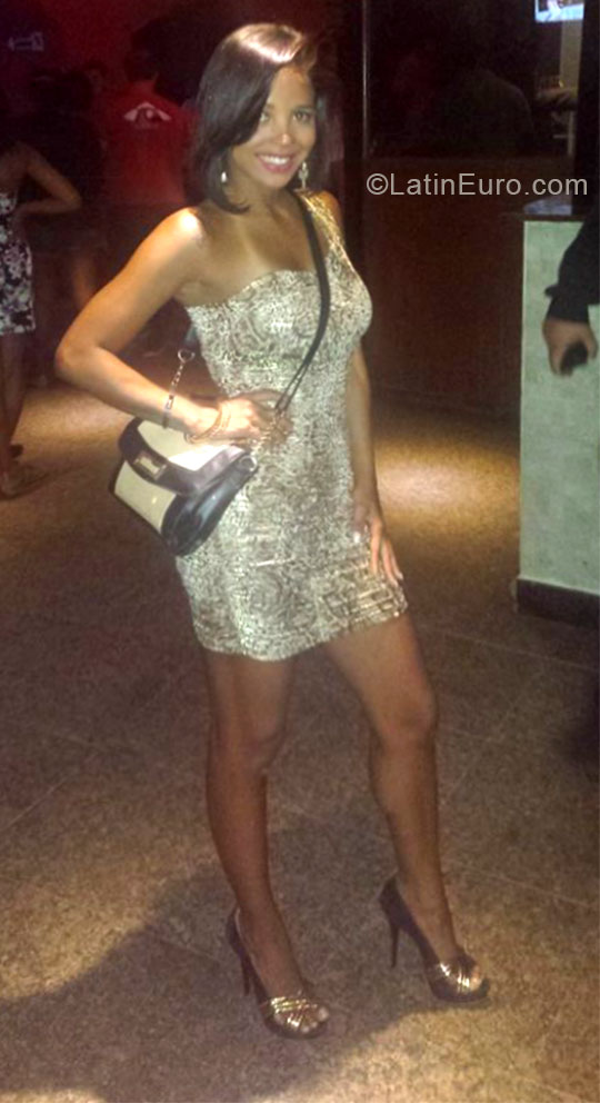 Date this hot Brazil girl Samyra from Rio De Janeiro BR9129