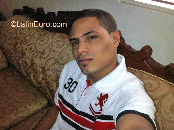 Date this beautiful Dominican Republic man Jorge from Santiago DO20710