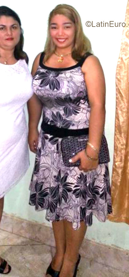 Date this pretty Panama girl Yohana from Chiriqui PA513