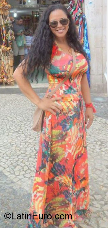 Date this voluptuous Brazil girl Mirian from Sao Paulo BR9510