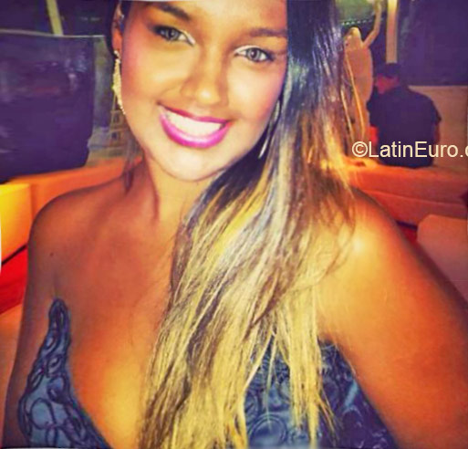 Date this hard body Brazil girl Fernanda from Rio De Janeiro BR9162