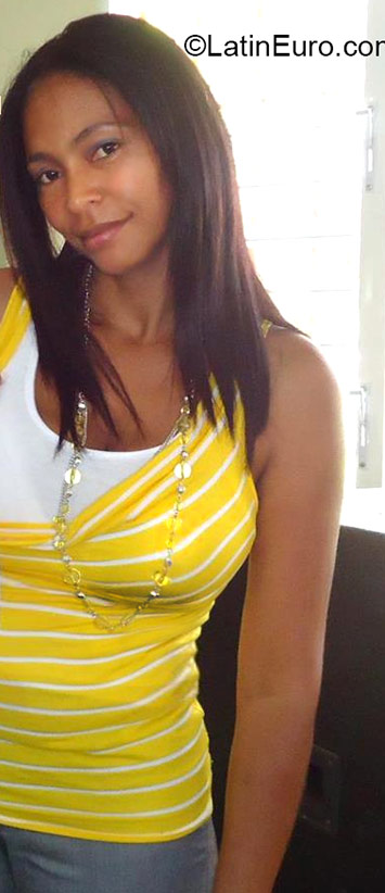 Date this happy Dominican Republic girl Margarita from Jarabacoa DO20928