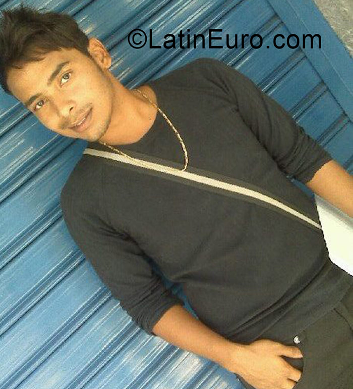 Date this funny Venezuela man Karlos from Maracay VE371