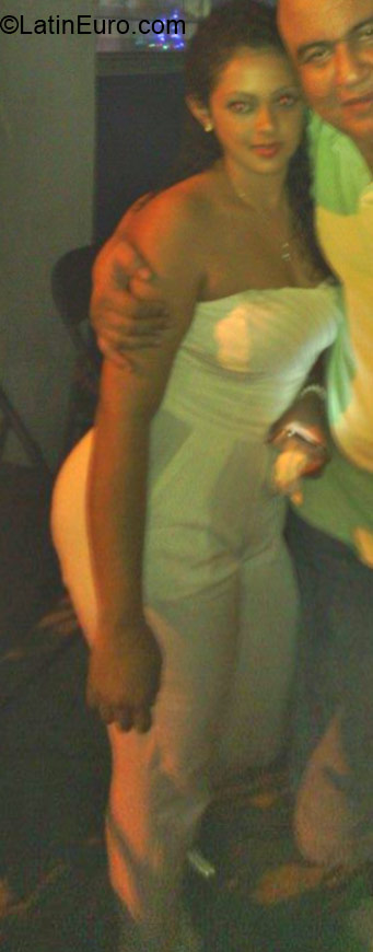 Date this voluptuous Panama girl Yuliana from Panama City PA531