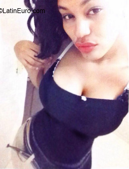 Date this attractive Dominican Republic girl Maney rubi from Santiago DO21086