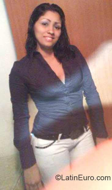 Date this foxy Venezuela girl Stephany from Maracay VE386