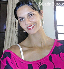 Date this hard body Brazil girl Weronica from Aracaju BR9215